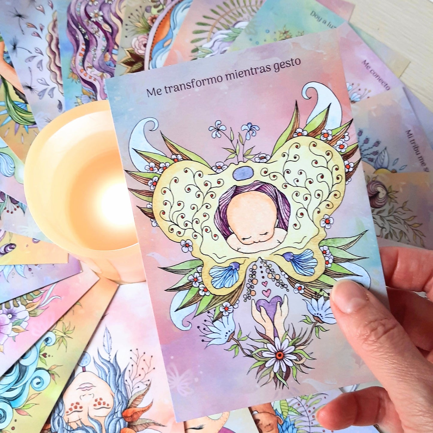 Las 21 Cartas• Lámina de la Mujer Creadora, de la ilustradora Lluvia de Love